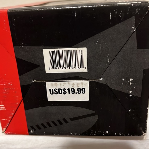 Brian Urlacher Bears Limited Edition "Legends of the Field" Bobbin Head/Bobbing - Picture 7 of 7